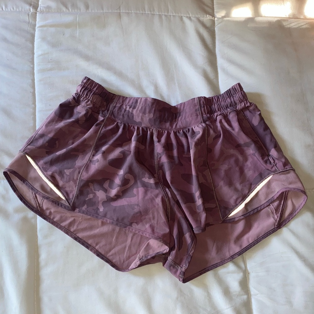 Pink camo hotty hot short 2.5